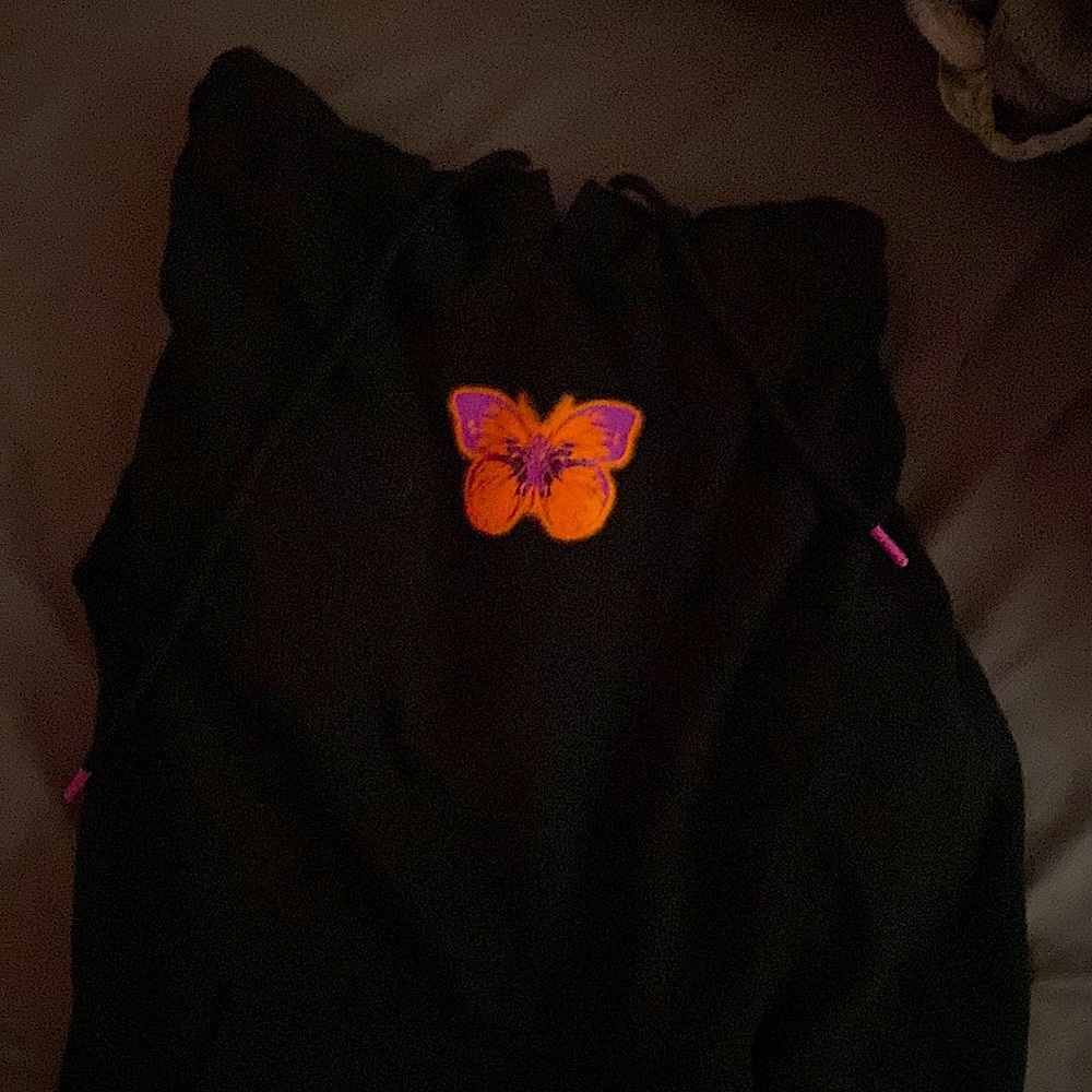 Essence Sweatshirt